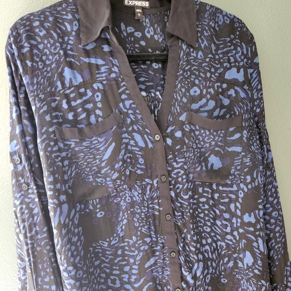 Express - Long Sleeve Button Down Shirt - Black & Blue Animal Print - Size L - Picture 4 of 10